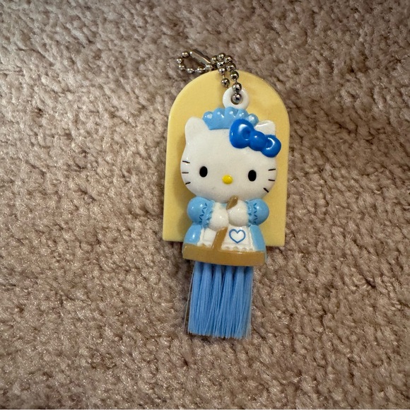 Hello Kitty Keychain - Picture 4 of 4